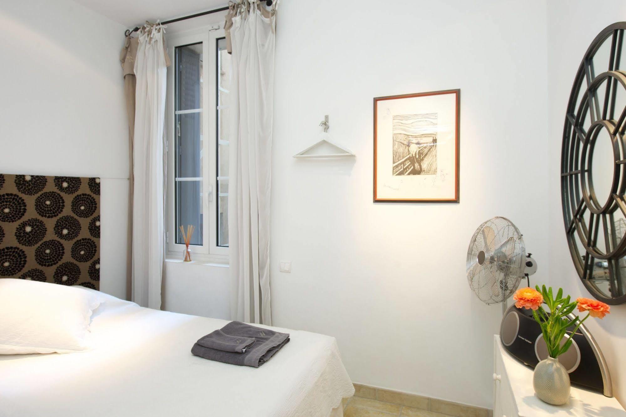 Rue Sade Bed & Breakfast 昂蒂布 外观 照片